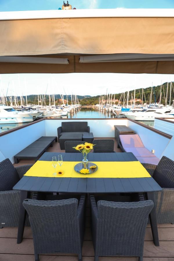 דירות בפורטורוז Floating Sea House Soncek מראה חיצוני תמונה