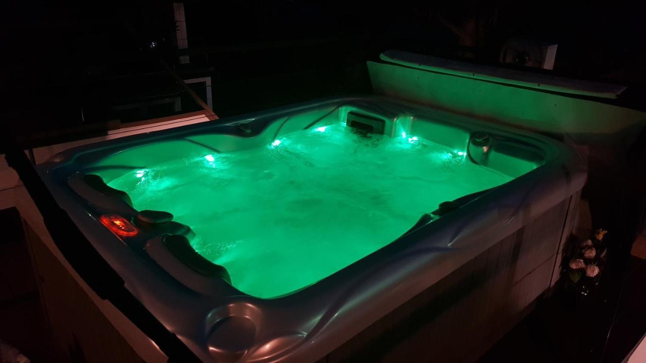 דירות בפורטורוז Floating Sea House Soncek מראה חיצוני תמונה